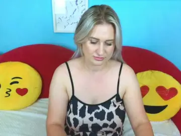 KarraVega  live sex cam