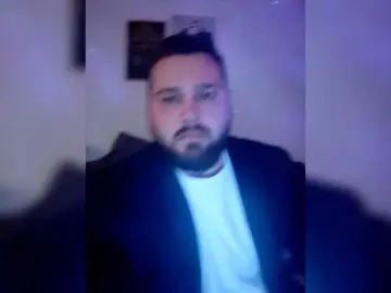 MaksimWED  live sex cam