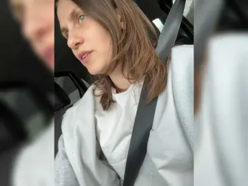 NumberOneWoman  live sex cam