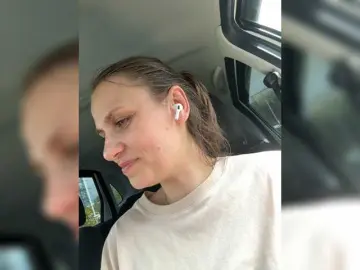 NumberOneWoman  live sex cam