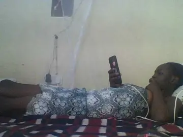 Petitepussy  live sex cam