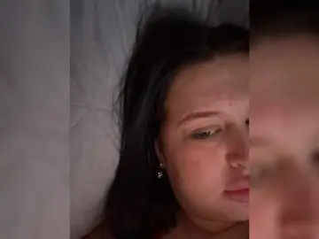 Brunettegirl  live sex cam