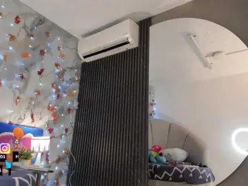 Katemoss70  live sex cam