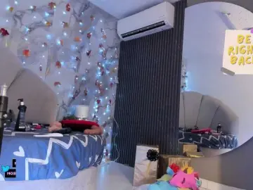 Katemoss70  live sex cam