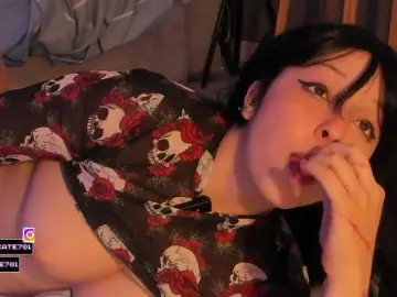 Katemoss70  live sex cam