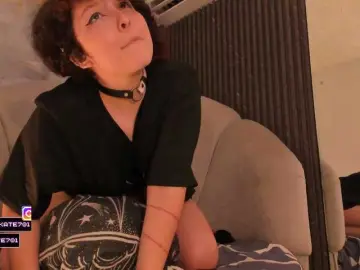 Katemoss70  live sex cam