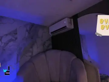 Katemoss70  live sex cam