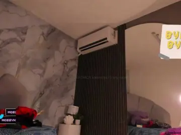 Katemoss70  live sex cam