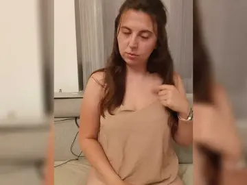 Melenka  live sex cam