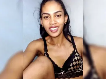 MiaTsoa  live sex cam