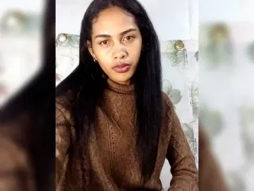 MiaTsoa  live sex cam