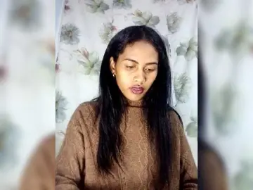 MiaTsoa  live sex cam