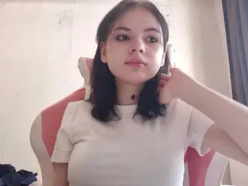 MyrnaPlough  live sex cam