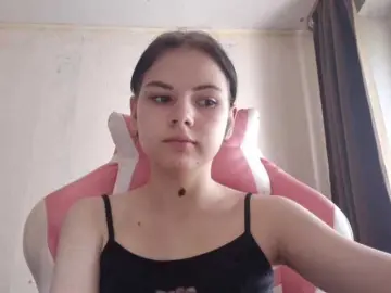 MyrnaPlough  live sex cam