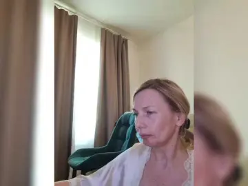ShiningMILF  live sex cam