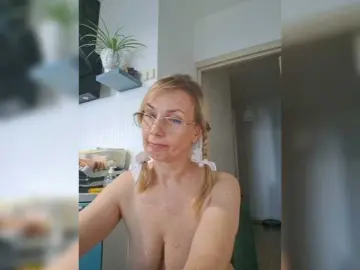 ShiningMILF  live sex cam
