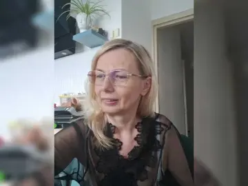ShiningMILF  live sex cam
