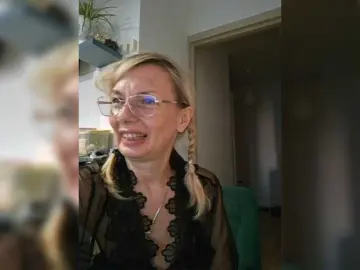 ShiningMILF  live sex cam