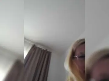 ShiningMILF  live sex cam
