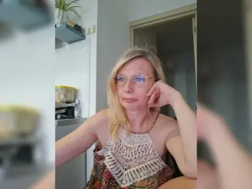 ShiningMILF  live sex cam