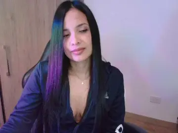 Sweety-Hottie  live sex cam