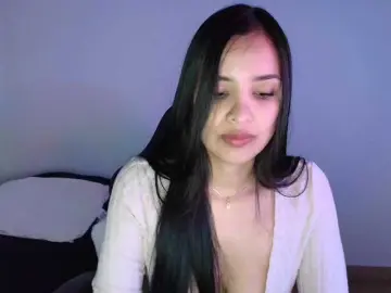 Sweety-Hottie  live sex cam