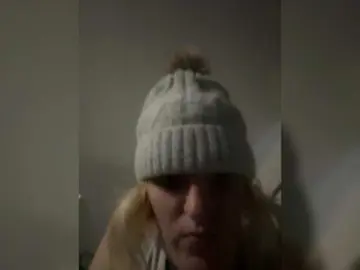 BOOBOOKITTYFUXX  live sex cam