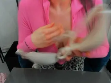 CarliDesire  live sex cam