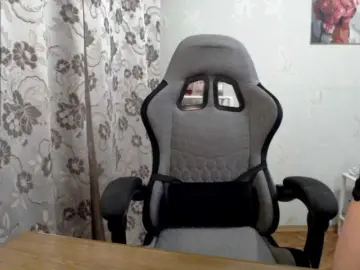 Lapochka2  live sex cam