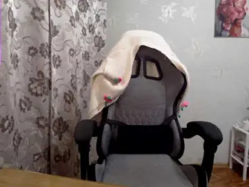 Lapochka2  live sex cam