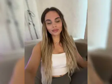 LedyMiya  live sex cam