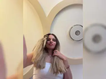 LedyMiya  live sex cam