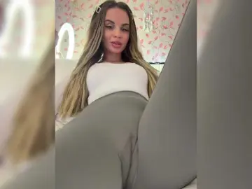 LedyMiya  live sex cam