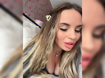 LedyMiya  live sex cam