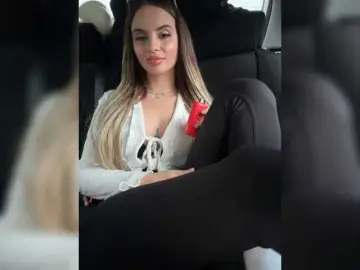 LedyMiya  live sex cam