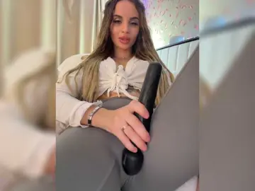LedyMiya  live sex cam