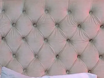 VioletMontes  live sex cam