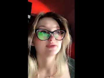 Irisachka  live sex cam