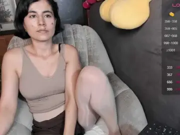 Katiae  live sex cam