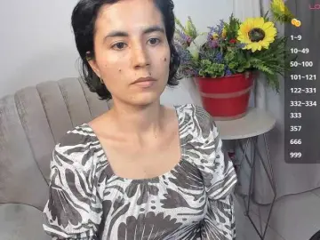 Katiae  live sex cam