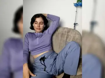 Katiae  live sex cam