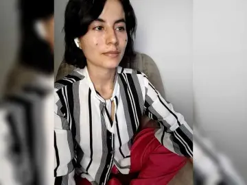 Katiae  live sex cam