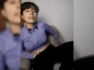 Katiae  live sex cam