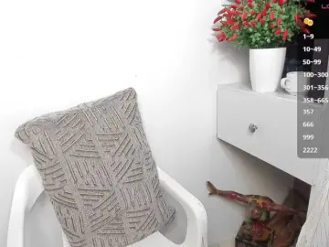 Katiae  live sex cam