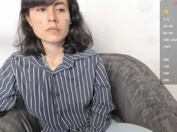 Katiae  live sex cam
