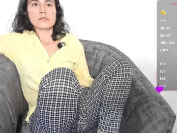 Katiae  live sex cam