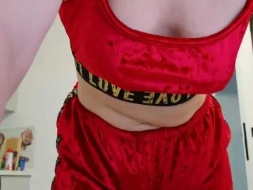 Ladybigsmile  live sex cam