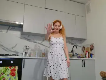 Ladybigsmile  live sex cam