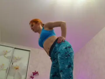 Ladybigsmile  live sex cam