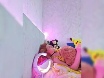 Ladybigsmile  live sex cam